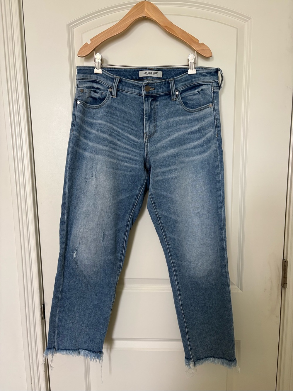Women's Liverpool Los Angeles Kennedy Crop Straight Jeans -size 8/29